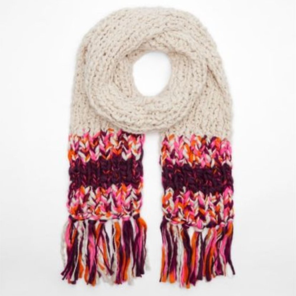 Zara Pink Knit Scarf with fringes